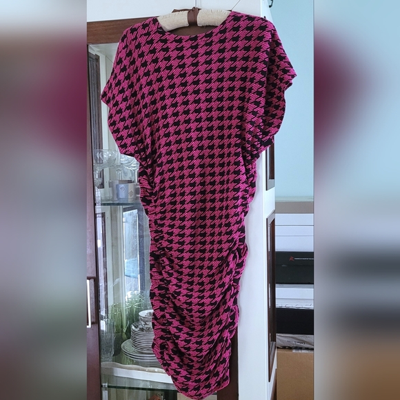 NWT Zara Mini Dress ❤️ - Picture 3 of 6